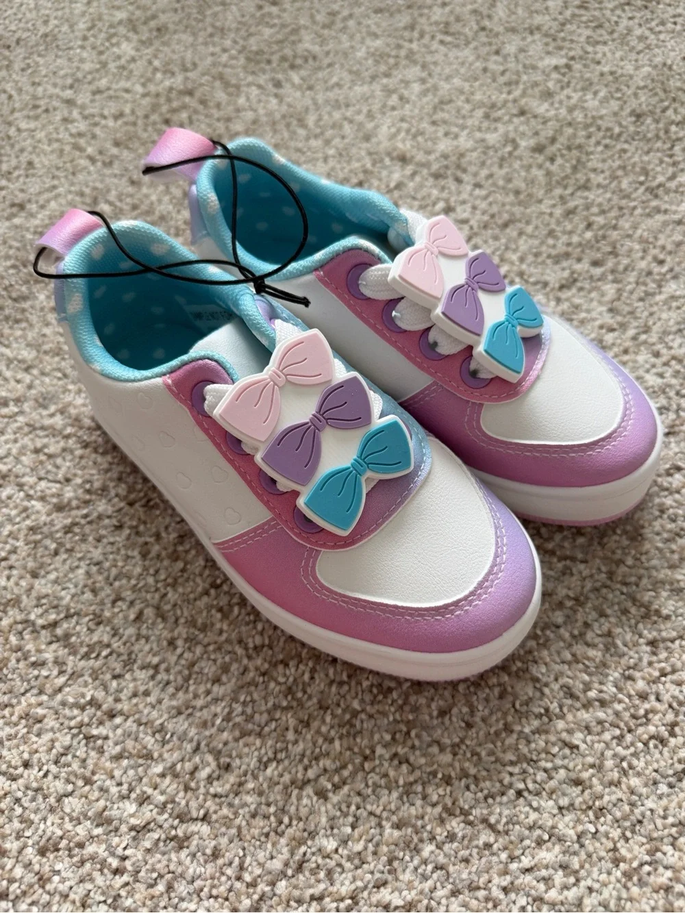 NWT GroundUp Girls Bow Sneakers